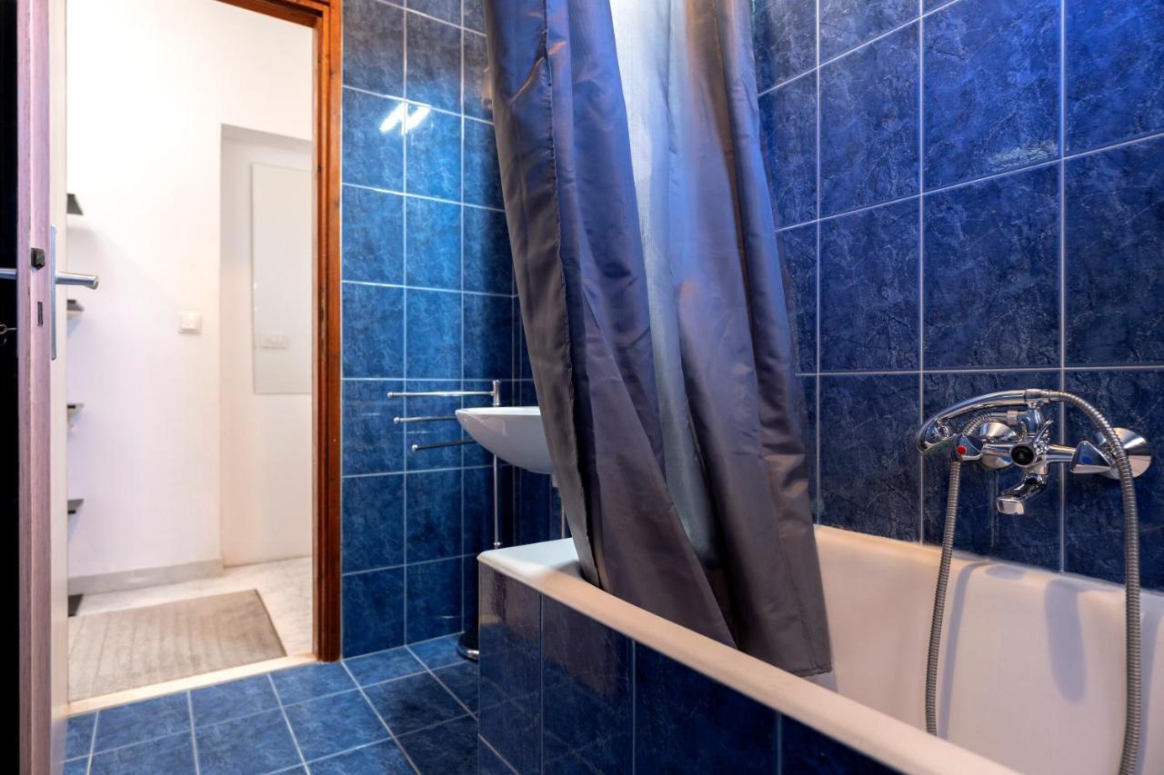 Apartments Bodlovic - Zf Hvar Hvar Town Esterno foto